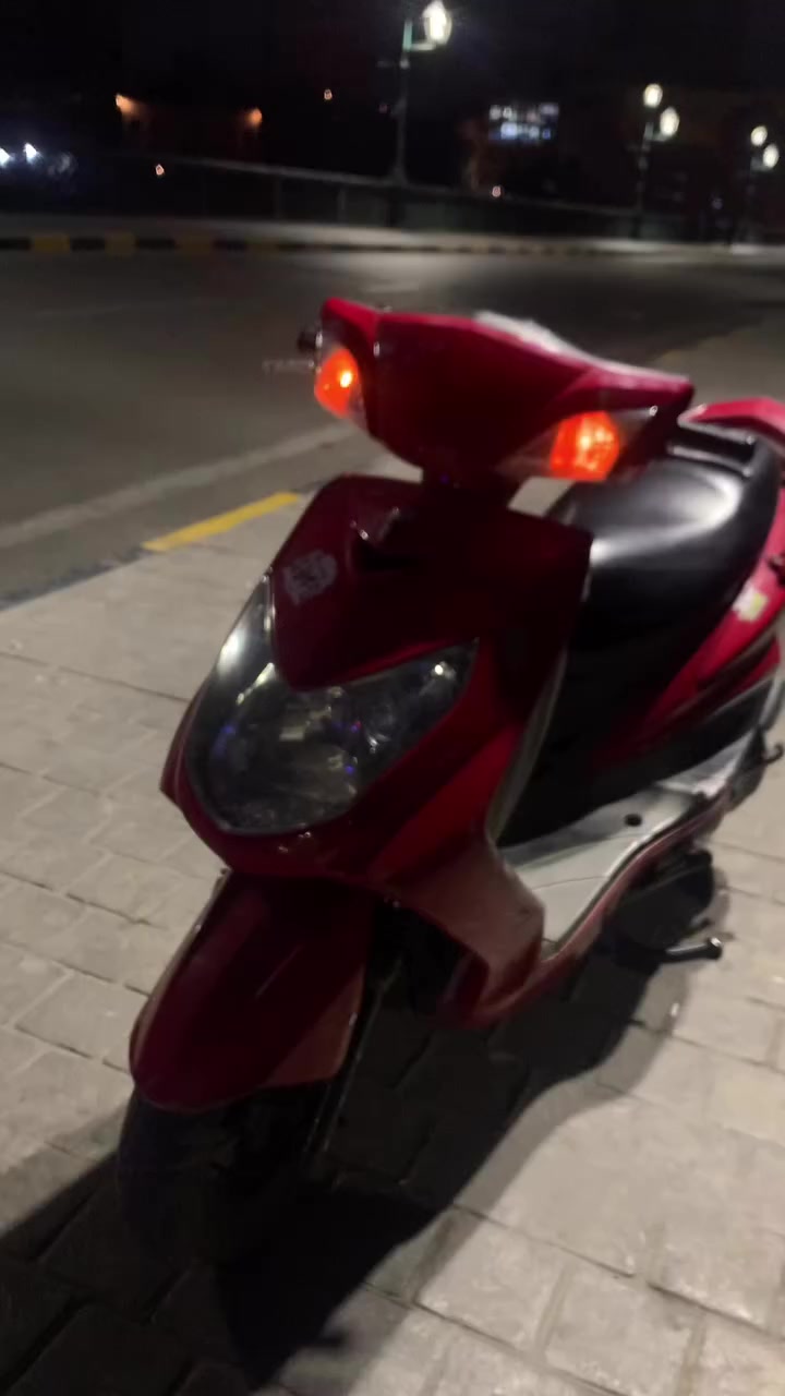 سلام عليكم دراجه سكنس فحل كوري للبيع دراجه كلشي ما ناقصها دراجه خير من الله كهربائيات كلها شغاله ومكفوله من كلشي السعر خاص ***********
