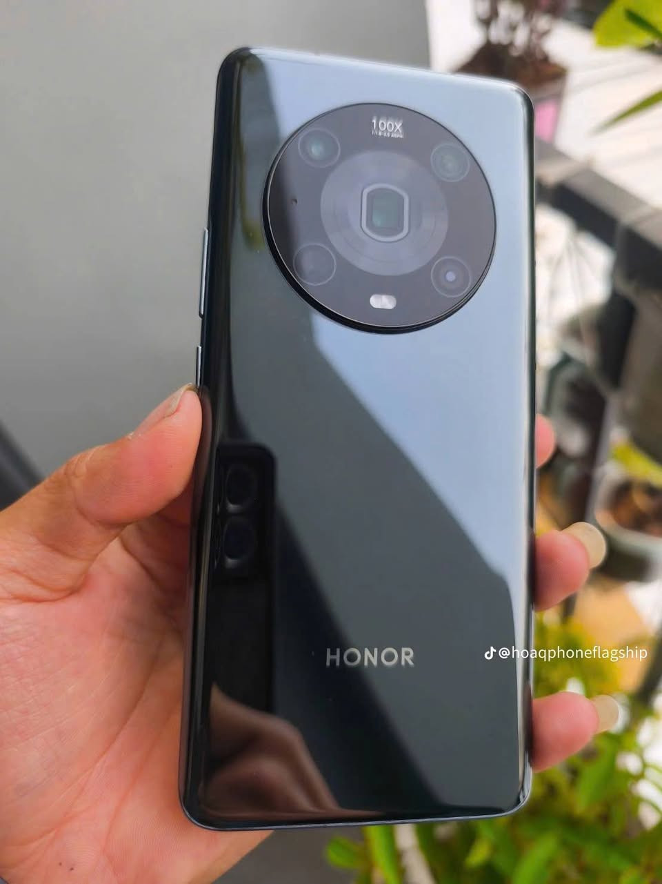 Honor macig 4 pro 
رام 8 ی 256 رەنگی رەش بەشەرتی نەگرانەوە بی عەیبی ریژەی خاوینی 95پشت و پیشی لەزگەیە کەمیک شووختی هه یە تیبینی ئەو موبایلانە خۆیان کەمیک گەرم تر دەبن لەموبایلی ئاسایی تر ئەویش بەهۆی شاشەو گەورەیی موبایلەکەیە  لەهه ولیرم نرخیشی 380هه زار تکایە لە موبایلەکە شارەزانیت قسەی لەسەر مەکە زوومی 100x أربيل, العراق


**إذا كنت صاحب هذا الإعلان وتريد حذفه لأي سبب، رجاءا أرسل رسالة إلى الدعم الفني**