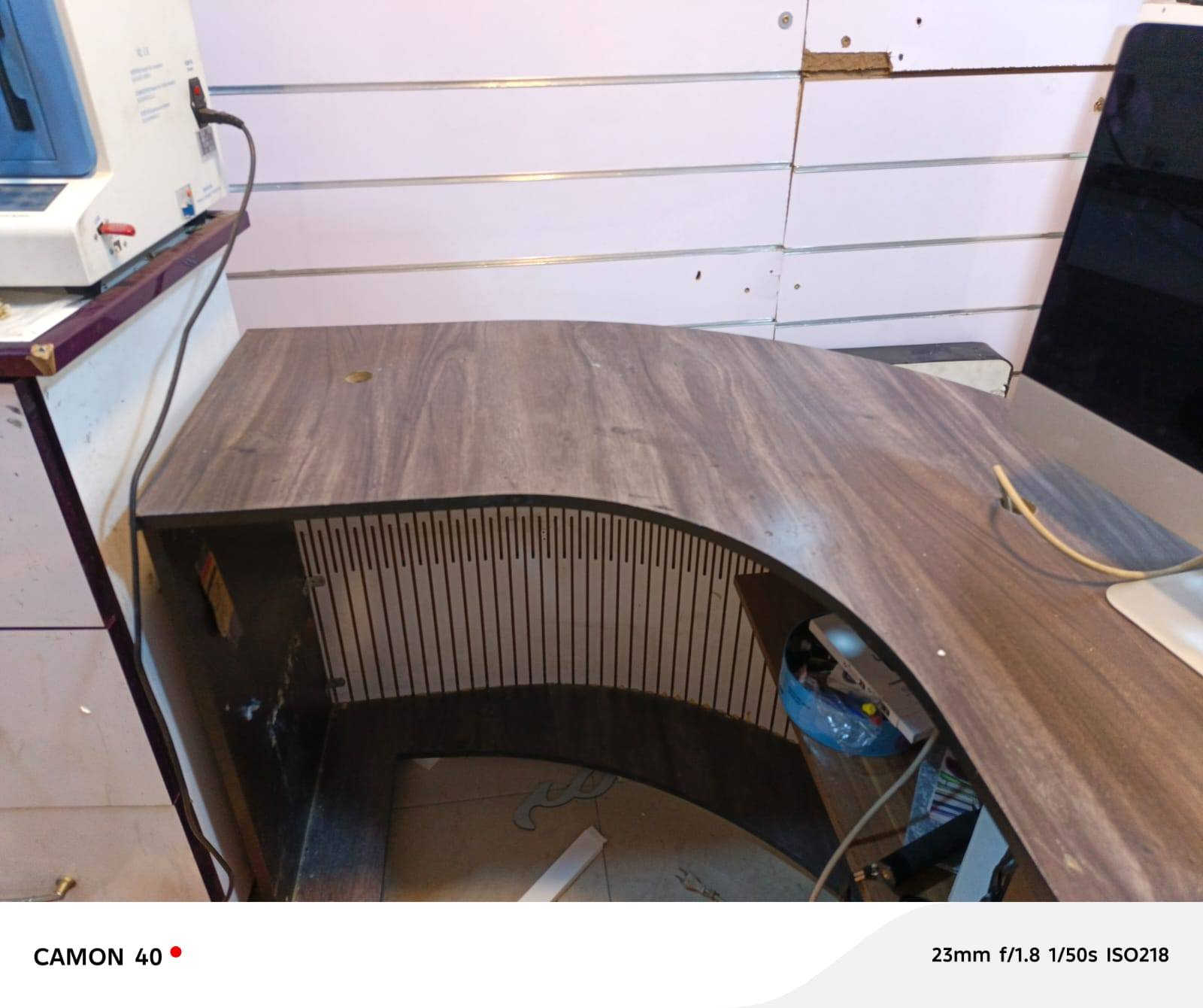 سلام عليكم ميز موبايل صيانه و جام لصيانه لبيع عدد 2 عنوان شارع جمهورية ***********
