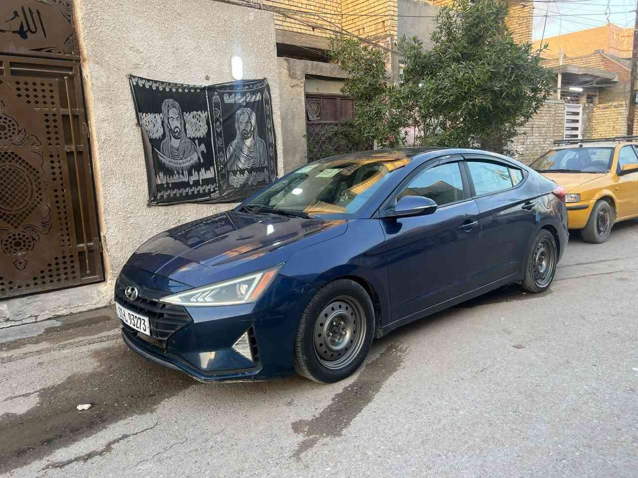 سلام عليكم لانترى موديل 2019 حادثه قبق جنطه سياره جاهزه رقم بغداد باسمي موصفات تحكم ستيرن جيتين نضام فلاش Ox نظام اقتصاد بانزين كشنات تدفئه تبريد ثلج سعر 119 وبيها مجال مكاني بغداد حي اور  ***********
