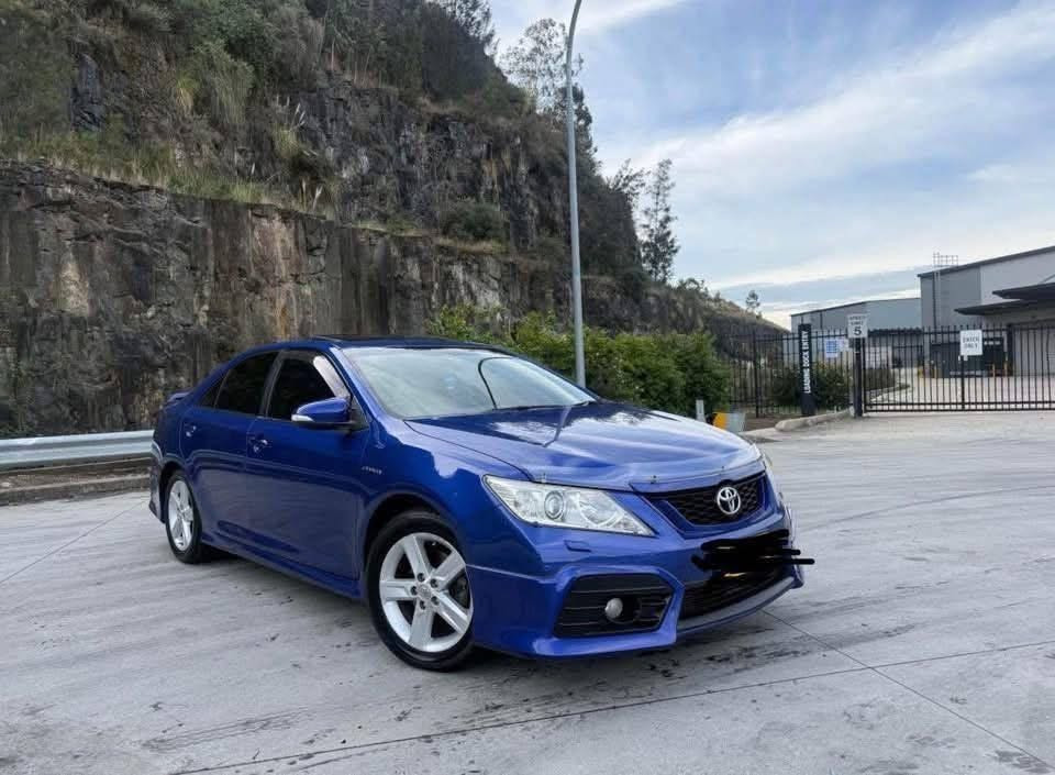 2013 Toyota Aurion Sportivo ZR6 Sedan (MY14) 3.5L Petrol 6 Speed Automatic Good condition 160,112 kms 

Extras 
-12 month Rego 
-2 Keys
-Sunroof
-Tinted windows
-Full Log Books 
-Full Service History 
-Just Been Serviced 
-2 Tone Leather Seat Option 
-Electric Seats 
-Memory Seats 
-Automatic Rear Window Blind 
-Genuine Toyota Bonnet Protector 
-Genuine Toyota Headlight Protector 
-Genuine Toyota Floor mats
-4 Bridgestone Tyres
-17 inch Genuine Toyota Alloy Wheels
-Front Parking Sensors 
-Rear Parking Sensors 
-Adaptive Cruise Control 
-Lane Assist 
-Navigation System 
-Reverse Camera 
-Bluetooth hands free 
-iPod connectivity 
-USB port 
-Aux port


**إذا كنت صاحب هذا الإعلان وتريد حذفه لأي سبب، رجاءا أرسل رسالة إلى الدعم الفني**