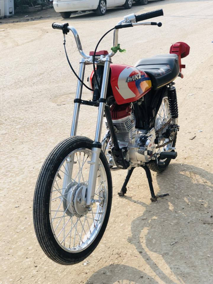 السلام عليكم دراجه للبيع تعمير 25 وشاصي 16 وراق اصولي مكان قضاء السدير سعره خاص ***********
