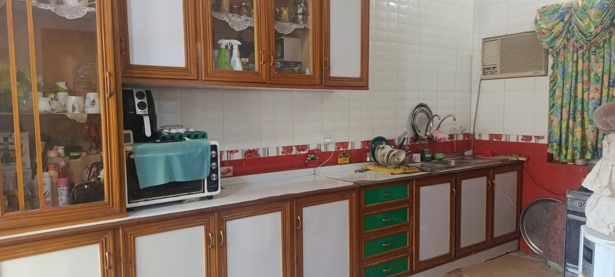 بيت للبيع ١٠٠ متر طابقين
استقبال ومطبخ وغرفتين وصاله و٣ حمامات
منطقة البوبيات عمود 55 داخل الفرع قريب عن الشارع العام 15 متر

للاستفسار الاتصال مراسلة ⁨مراسلة ⁨***********⁩ كربلاء, العراق
