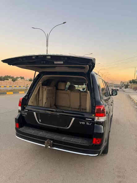 السلام عليكم لاندكروز . VXR فول  السعر 585قفل
سنةالصنع2021
عداد المساف70الف حقيقي
رقم دولي بغداد تحويل مباشر
محرك 5700......8V
حساس امامي خلفي
فورويل 
بصمه تشغيل
تحكم لايت صعود ونزول
كشنات جلد 
تحكم ستيرن جهتين 
كراسي كهرباء 
شاشات خلفيه وسماعات
اشاره با مري
لايت زنون 
شاشه حجم كبير
اشارات تتبعيه
لد امامي خلفي
عداد ليزري لكزس
تبريد 3 قطع 
مري قلاب عند الرجوع
بصمه ابواب
جام اوتو   
ترحيب امامي خلفي
ثلاجة وسطيه
فتحه سقف
شاشات خلفيه
جنطه كهرباء
تحكم تبريد خلفي
كامره خلفيه دواره
هوك خلفي 
حداده  امامي خلفي جديده 
تخم تاير دلوب جديد قبل شهر شادهن
السياره جديده على وضيت الشركه
باقي المواصفات معروف 
***********
