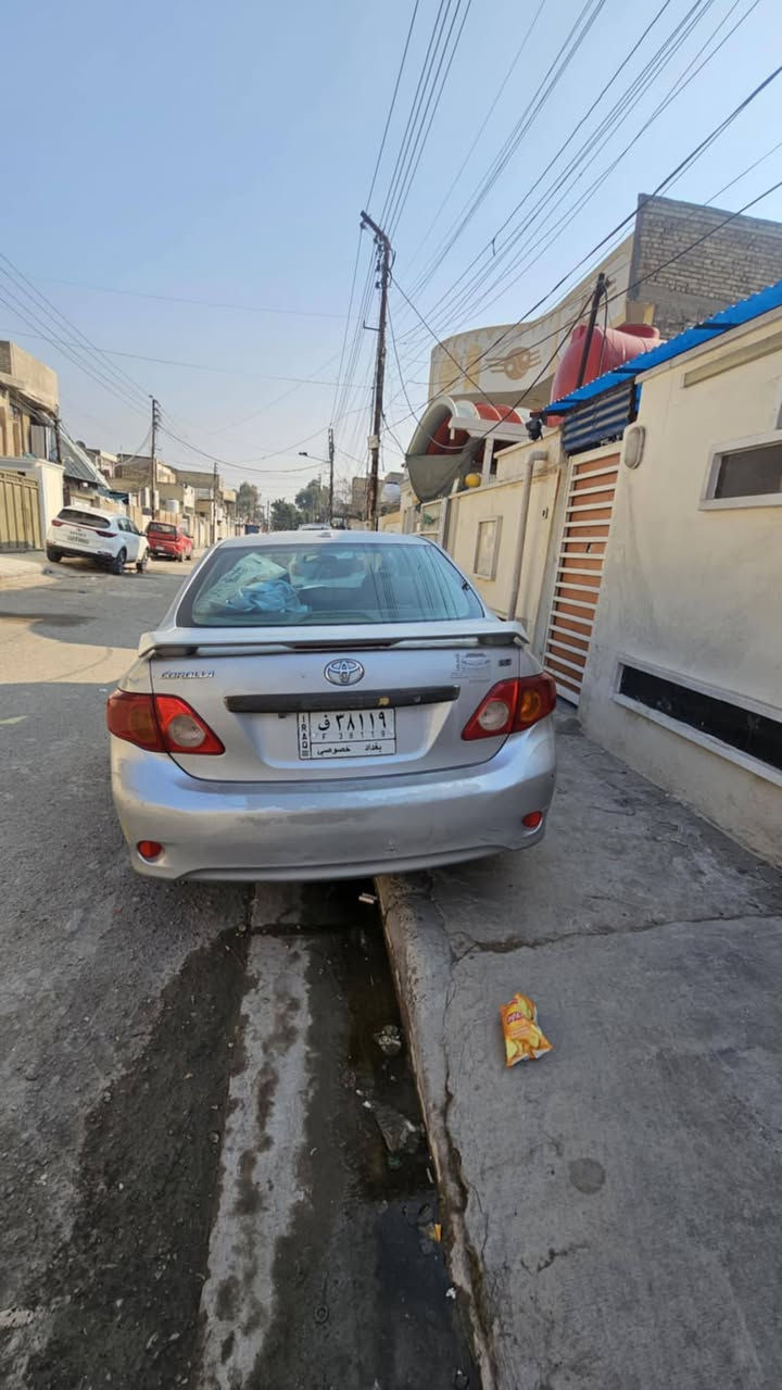 السلام عليكم كورلا موديل 2009 محدثه البجم 13 وارد خليجي ماشيه 200 الف السنوار مرفق بل صور السعر شده 100 وبيه مجال بسيط المكان بغداد بغداد المشتل ***********
