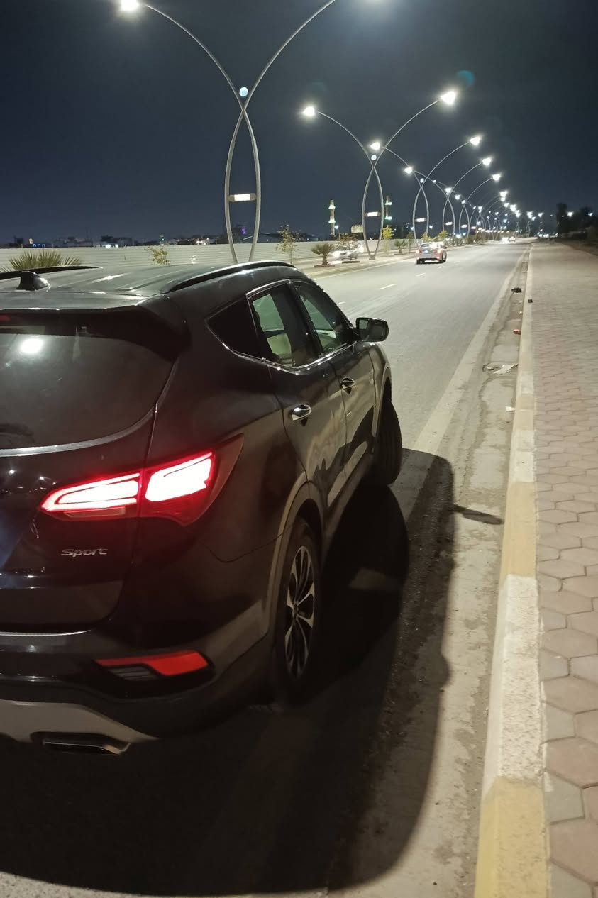 سلام عليكم 

سنتافيا 

2017 

امريكي 

محرك 4 سلندر 

بانزين عادي 

نضام ايكو عادي سبورت 

كشن كهرباء 

تحكم ستيرن جهتين 

لايت زنون

سويج شخاطه 

ضرره قطعتين بامريكا كلش بسيط 

بل عراق قطعتين صبغ فقط 

للبيع او مراوس 
سعر 140
مكان السياره رمادي 
*********** واتساب
