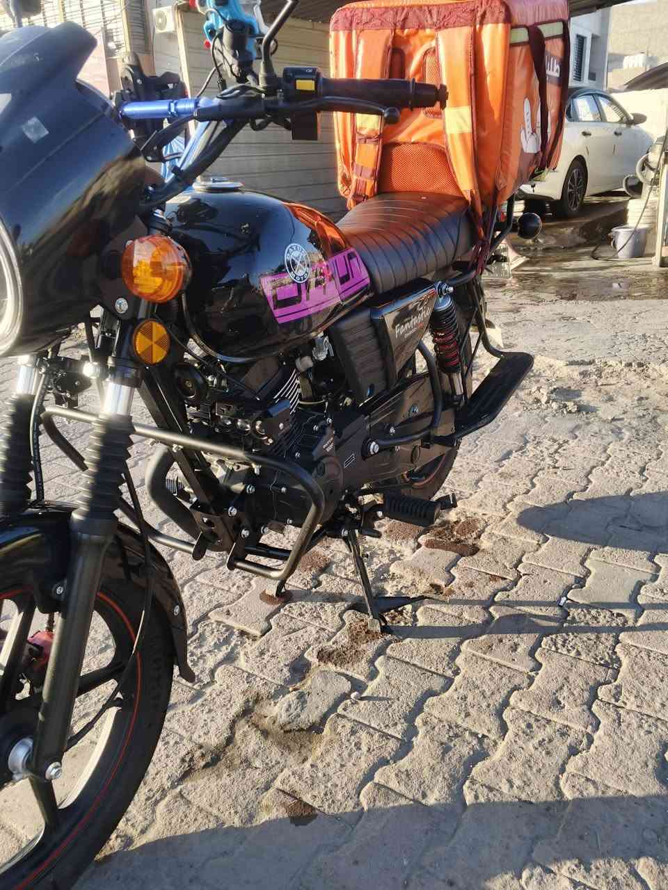 سلام عليكم 
دايوان 2026 
رقم سليمانه ب اسمي 
ماشيه 3000 بعدها زيرو 
السعر 2500
مكاني بغداد 
***********
