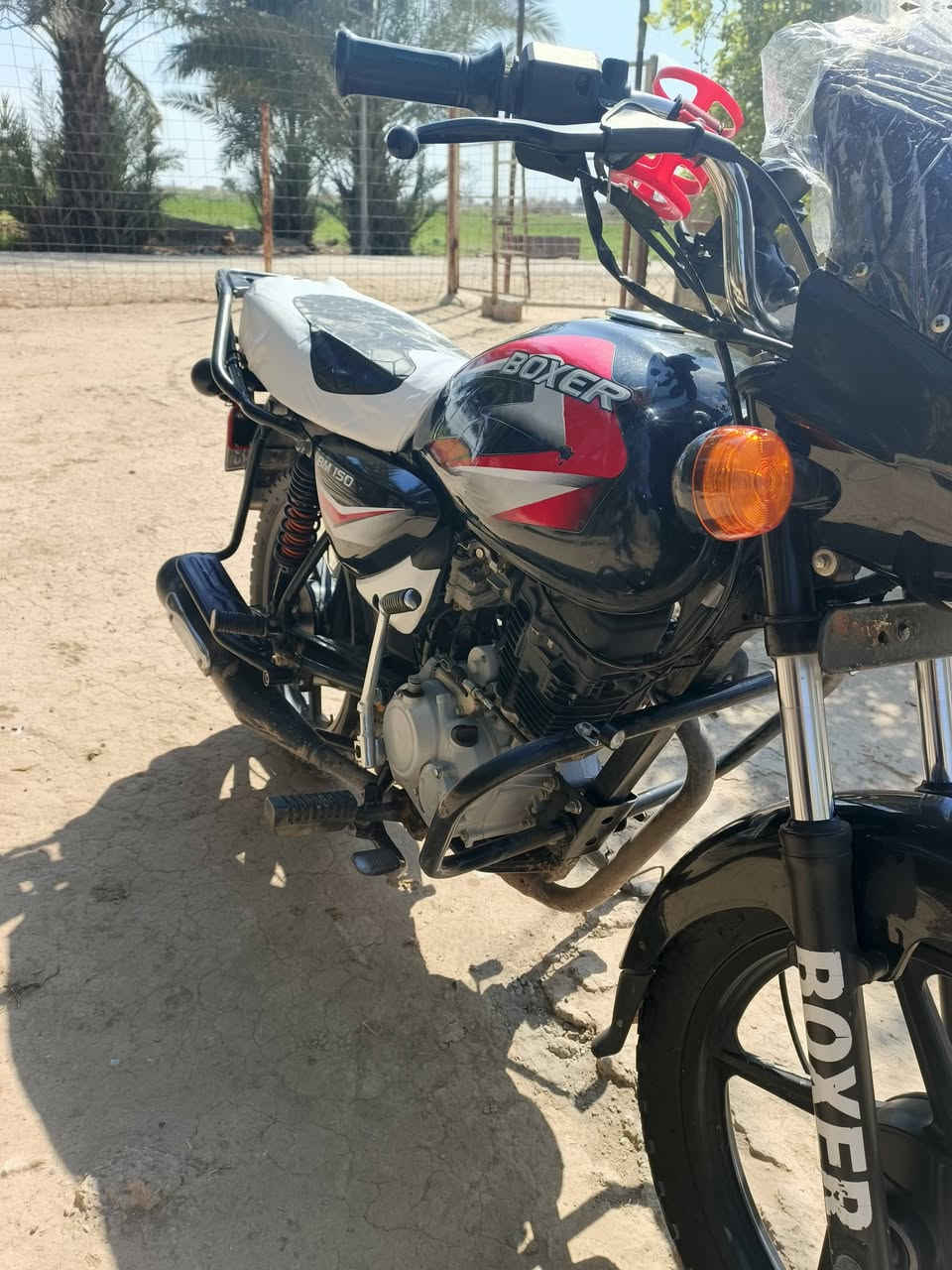 السلام عليكم دراجة للبيع دراجة موديل 22دراجة نضيفة تجي تفحص بيدك كلشي شغال دبل اشارة اضوية كفالة عامة دراجة مرقمة رقم نكليزي تحويل ثاني يوم احولك عنوان دراجة بعقوبة تقاطع القدس او كاطون رحمة ل تواصل رقمي***********
