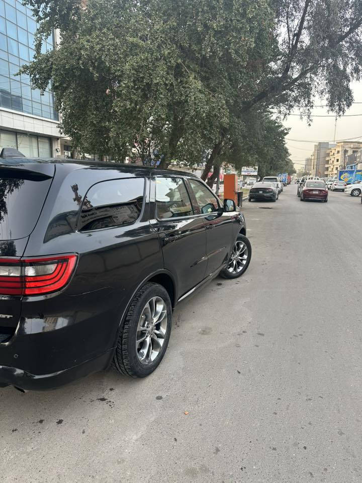 السلام عليكم 
للبيع دورنكو موديل 2020 رقم اربيل الجديد
محرك 6 سلندر 3600
السيارة حادثهه موضح بل سونار 
السعر 215 وبيها مجال
مكان بغداد اليرموك 
***********
