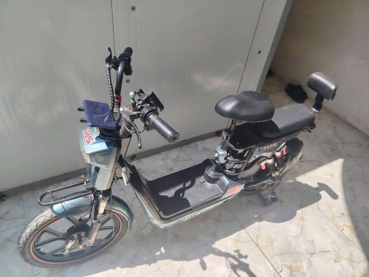 دراجة شحن للبيع
نوع /His 
حجم 20
اربع نمر 
خمس بطاريات+الشاحنة
فول مواصفات(قفل حماية من السرقة +بصمة) دراجة جاهزة السعر /٣٠٠
للاستفسار /***********

