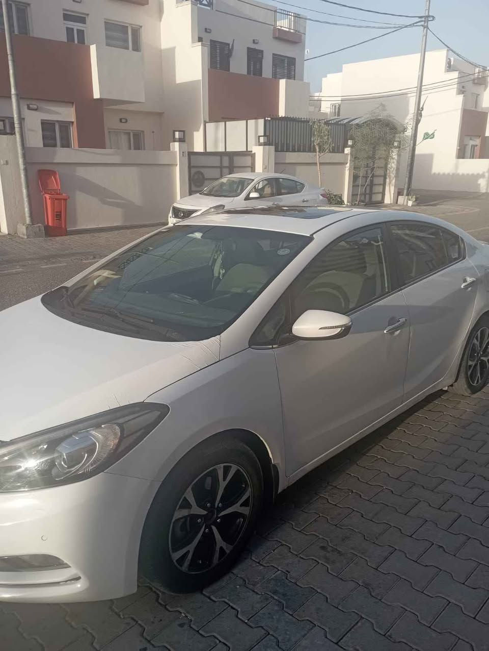 كيا سيراتو 2014 فول سويج بيه قطعتين بنيد صبغ مع جاملغ بس فتح بدون صبغ كير محرك مكفول رقم اربيل سنويه 2031 
السعر 117 ورقه
*********** النجف, العراق
