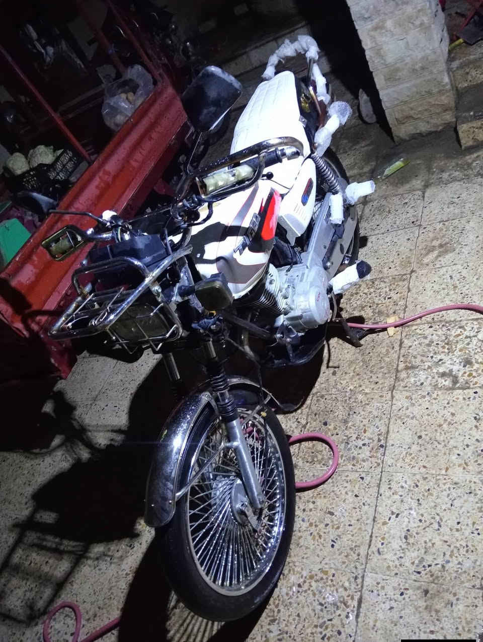 السلام عليكم اخوان تايكر 2020 ماكينه بس ولفات مفتوحه ماكينه بصمه وايرمانيه كلها شغاله ومكاني ايسر حي البكر السعر 470 وبي مجال بسيط شراي انتصل ***********
