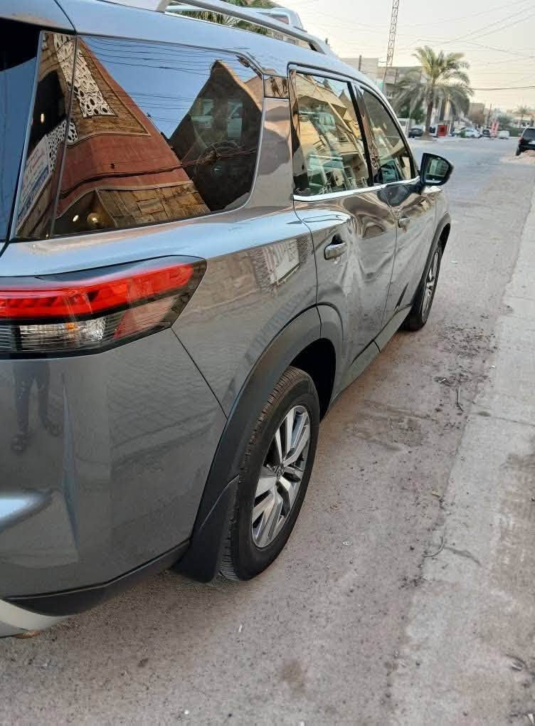 نيسان بافندر ٢٠٢٢ وارد امريكي ماشيه76 كيلو فول مواصفات من عده الفتحة بيها ٣ قطع صبغ بدون ايرباك السياره مابيها اي نقص  باسمي رايدها ب٢٢٠ مكاني السيديه

***********
