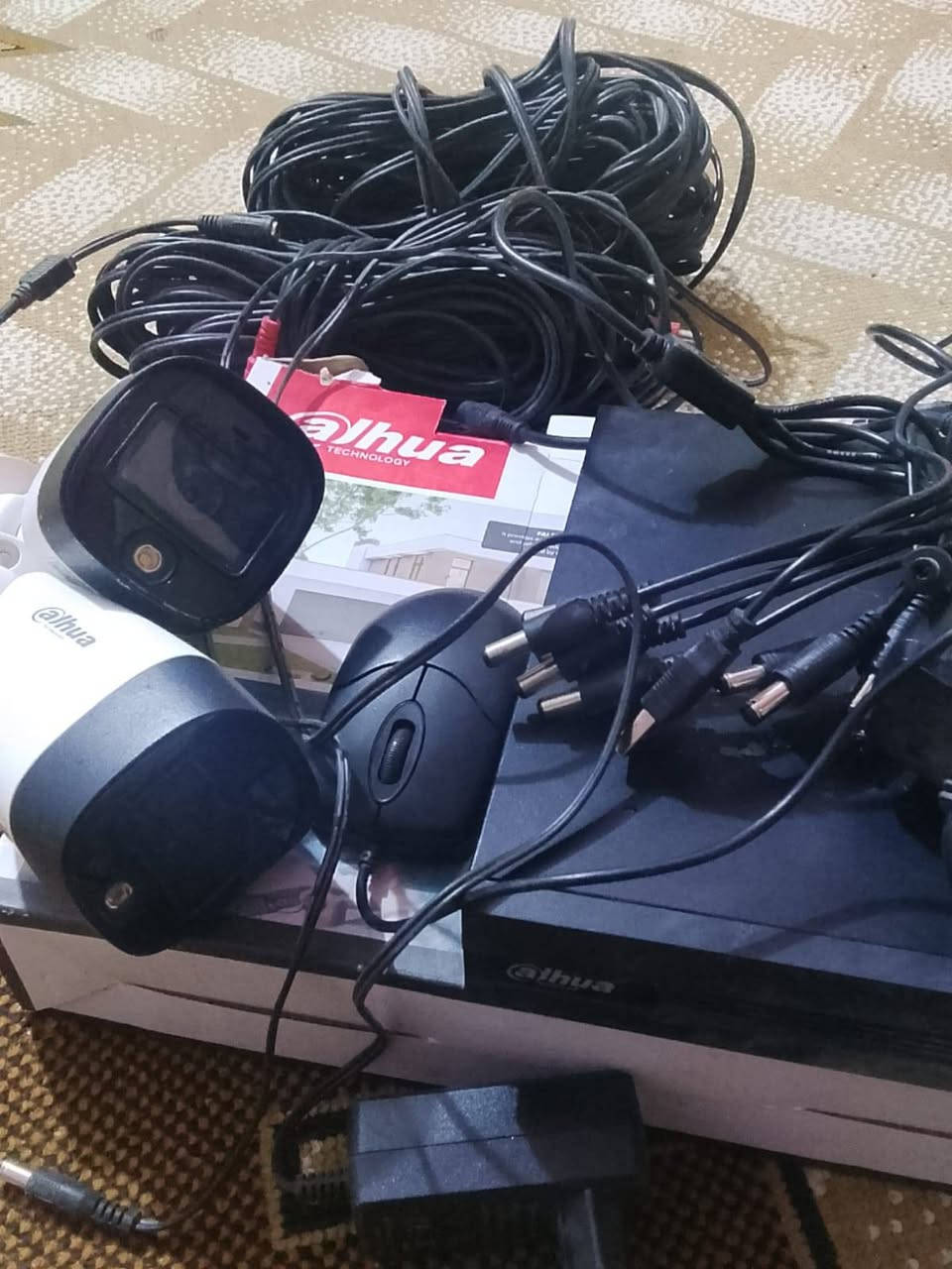 منضومة نت كاملة جاهزة لتفعيل سعر80 نضافة95 كامرات جدد مستخدمات قليل ب80 يجن 2كامرات فقط ***********
