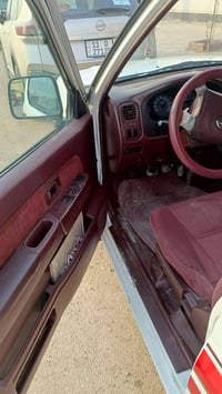 شبوط 2009  گير ومحرك واكسل مكفولات  شبر صبغ بالباب الخلفي وشبرين صبغ ب...