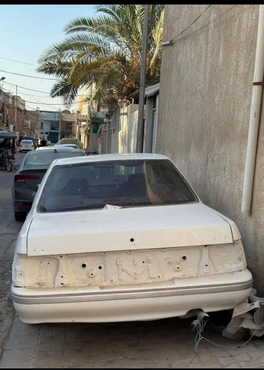 السلام عليكم 
من رخصه الادمن هارتوب مالت تعمير موديل 1991 رقم نجف للبيع توها مصبوغه حدايده نص تخم تاير جديد  عمر عوزها دواخل ونقوصات بسيطه بك لايت بيها بس واحد ماكنها النجف مكلف بالنشر الاتصار على الرقم   ***********
