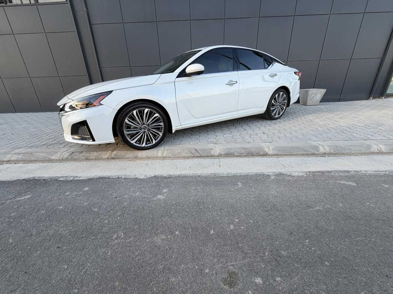 Nissan altima SL 2024

بيلاد ناو كريمي
صلايد
شاشه گه وره 
بريك بصمه 
كاميره ٣٦٠
جلد 
رادار
فول فول 
٢ پارچه بوياخ 

***********
