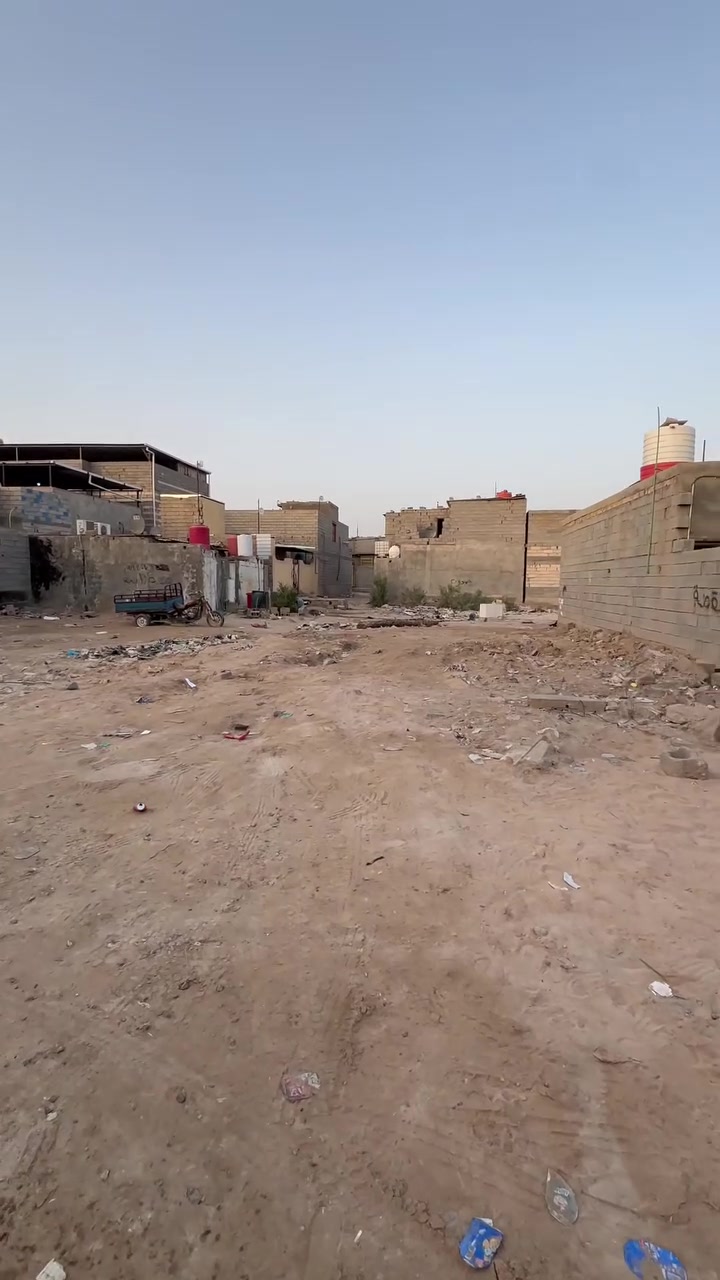 قطعة ارض في ابي الخصيب ابو كوصره مساحة ٢٠٠ متر متوفر بيها كافة الخدمات وبسعر ٣٤مليون وبيها مجال 
مرتضى المالكي 
***********
