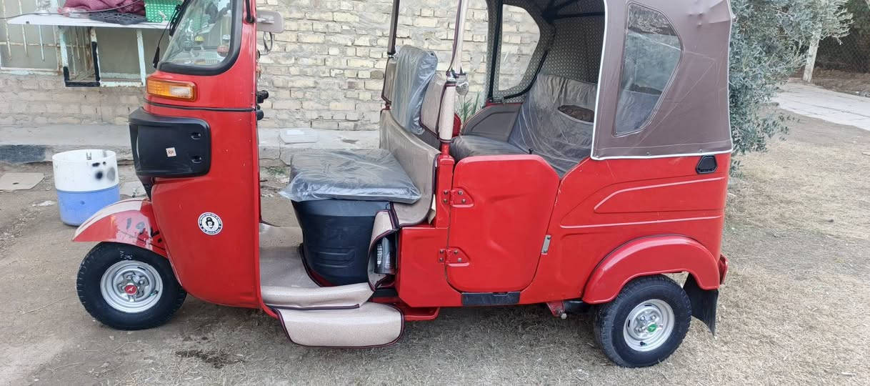 سلام عليكم تكتك للبيع موديل 2024 كفاله عامه كشره ومكينه .. وكيل سيد وسام . المكان المجر الكبير للاستسفار الاتصال على الرقم ***********
