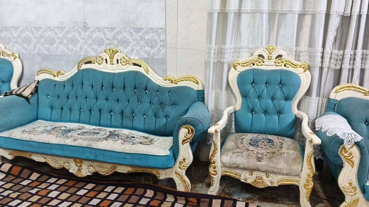 تخم زان عشر مقاعد وطلبه وسطيه اي ضرر مابي محتاح فقط غسل يرجع جديد السعر 350الف عنوان حي القاهرة قرب جامعه الامام الصادق ***********
