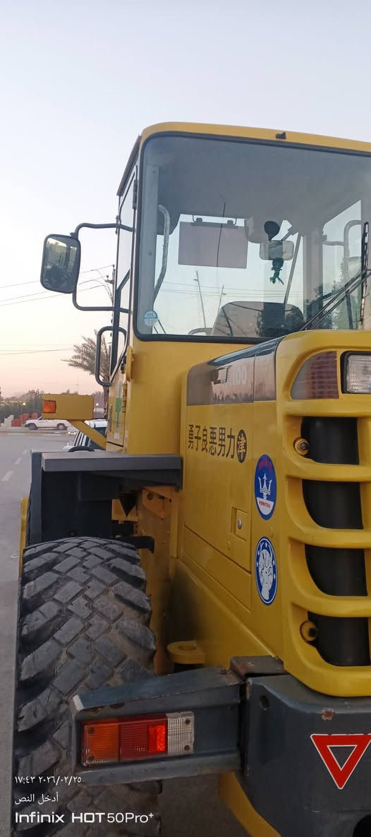 كاماتسو للبيع دخول جديد حجم ١٠٠ محرك ٦سلندر عداد الساعه ٤الاف ساعه مشتغل
السعر ٣٥٠$ المكان واسط 
الشراي يتصل ***********
