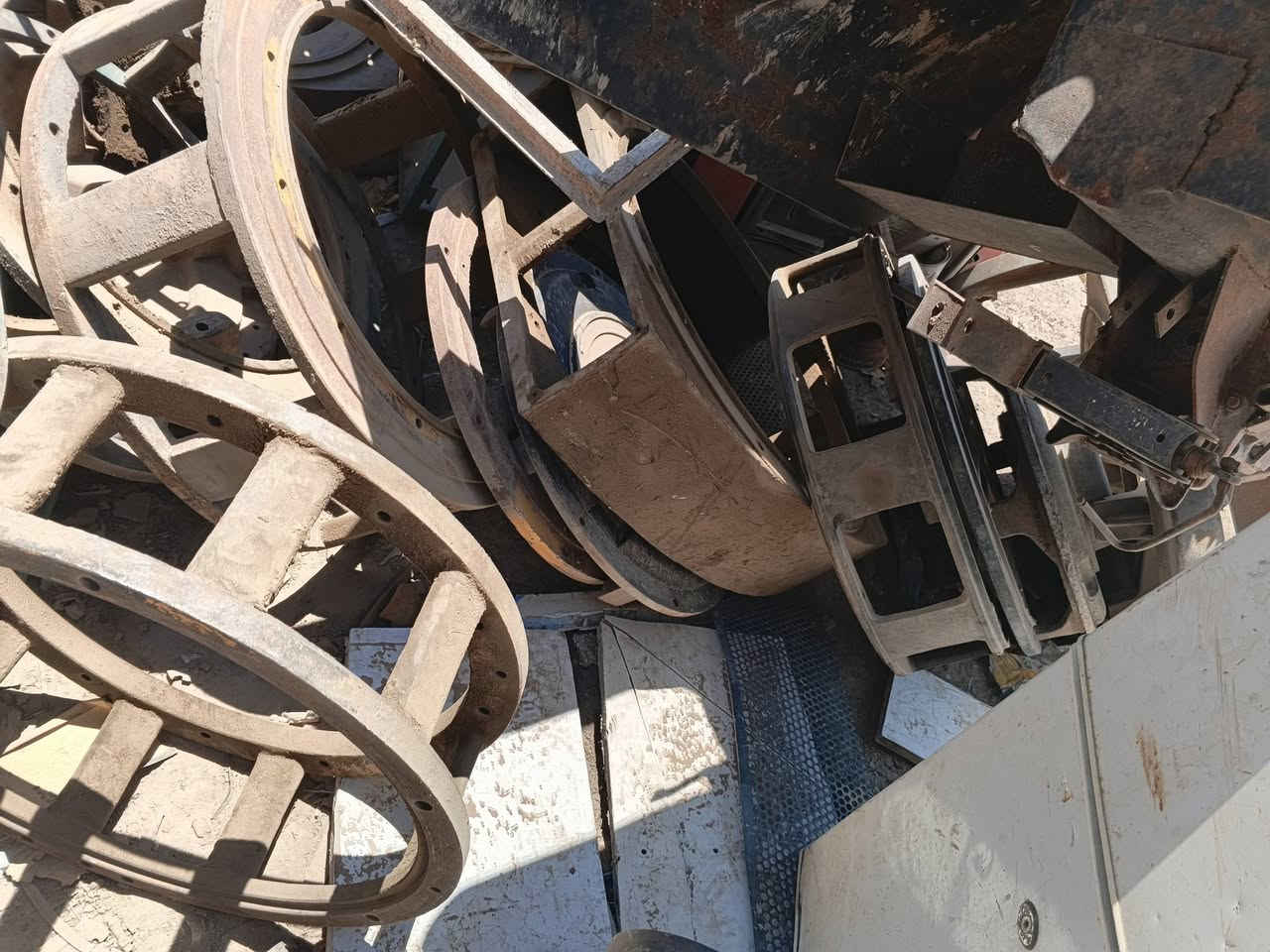 البيع طبكات صياني كزايتر ثابت ومتحرك كورات صناديك جميع قطع غيار التوليد موجود العنوان بغداد ملاحظة مكلف بل نشر رقم صاحب الاغراض
*********** اثير
