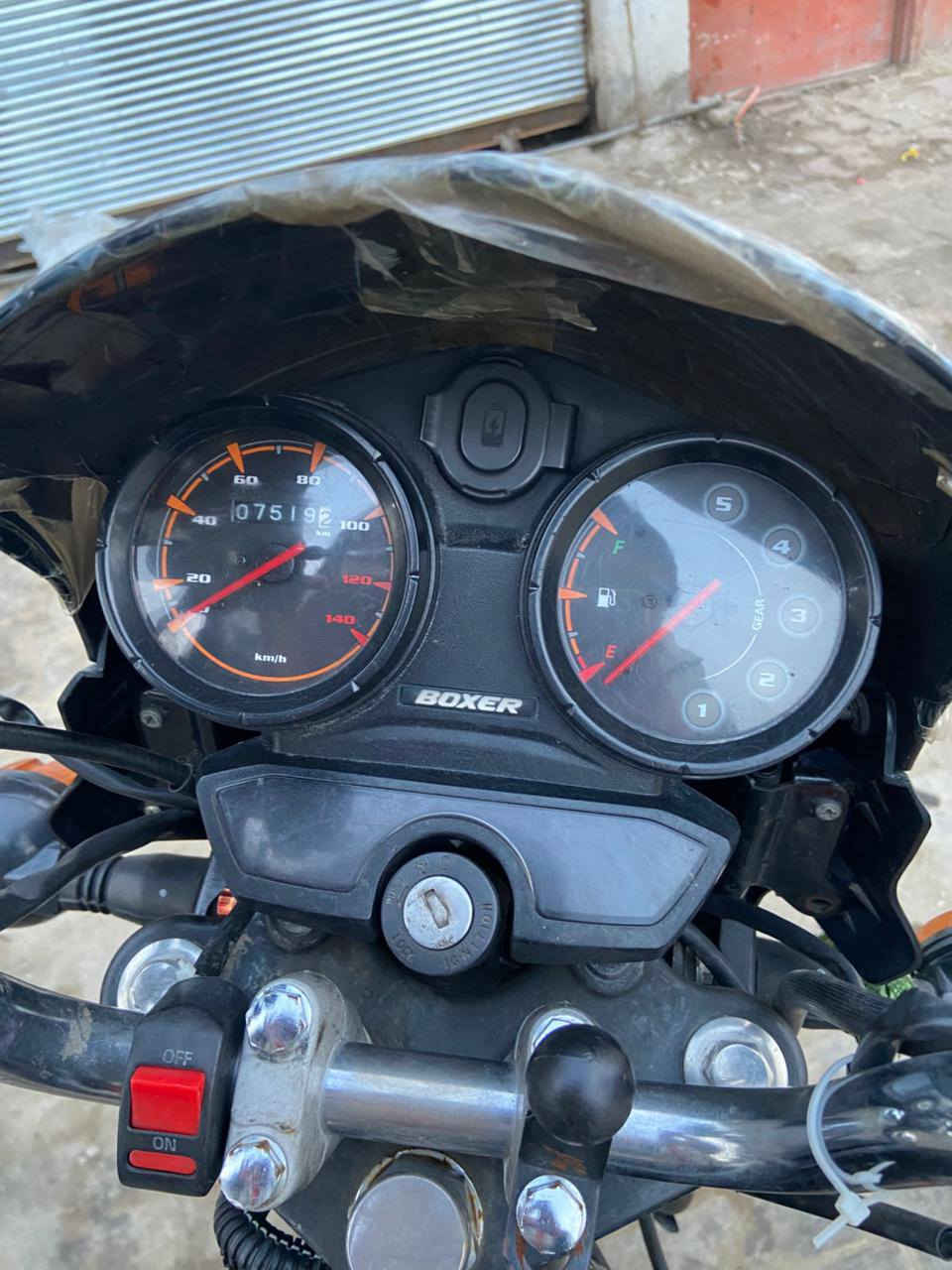 سلام عليكم درجة بوكسر موديل 23 دراجه خير من الله نضيفه رقم اوسنويه     تحويل ثاني يوم العن ‏‪***********‬‏
العنوان بغداد
