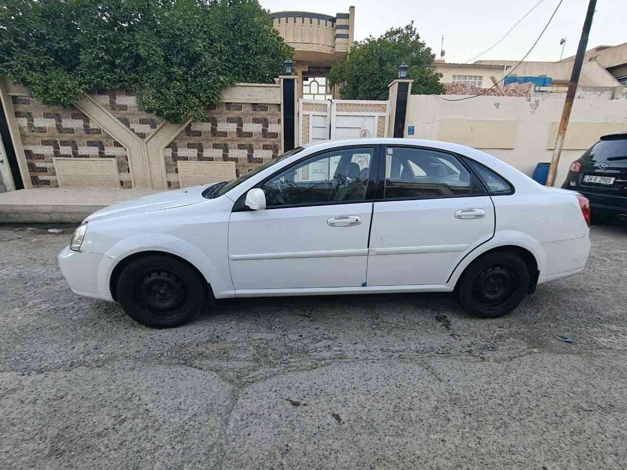 اوبترا محرك وكير وتبريد وحدادية كلها شرط 
كير توماتيك تايرات الامامي جديدة 
الداخل نظيف حيل بدون صبغ عدا شبر فوق اللايت الامامي من جهة السايق
السعر 88 وبي مجال
ملاحظة / السيارة باسمي
للتواصل/ *********** موصل, نينوى
