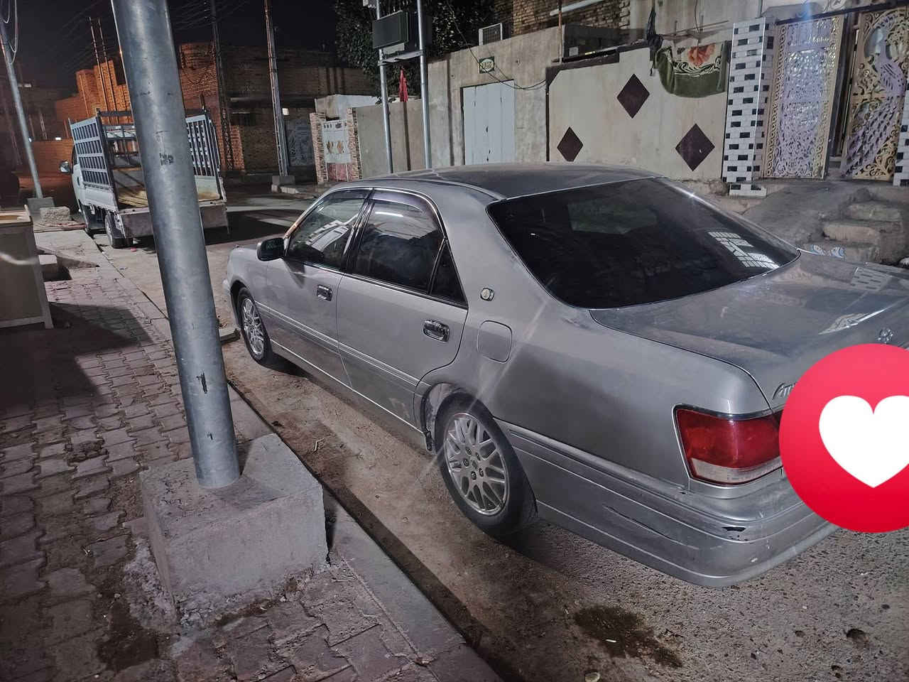 سلام عليكم سيارة جنون لبيع بيهة كصة جنطة متومة رقم وسنوية رقمهة سليمانية لمكان مسيان سعر٣٠ وبيهة مجال  ***********
