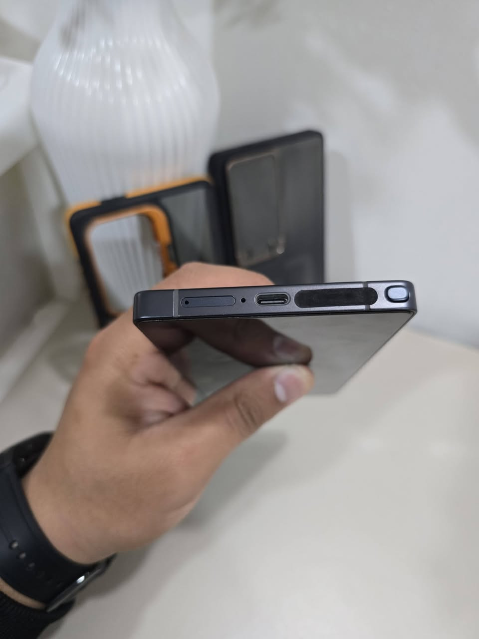 سلام عليكم ورحمه الله
25 الترا ذاكره 256 شرق اوسط عين فهد 
لون جت بلاك اسود طافي كارتون ضايعه ماكو
ويا كفرات اثنين وعدسات ياقوت جهاز مستخدم اقل شهر
نضافه 100/100 خدش مابي ابد جديد جدا 
مكفول من كلشي للبيع او مراوس مكاني بغداد كرخ 
السعر من الاخير مليون و100 قفل 
***********
