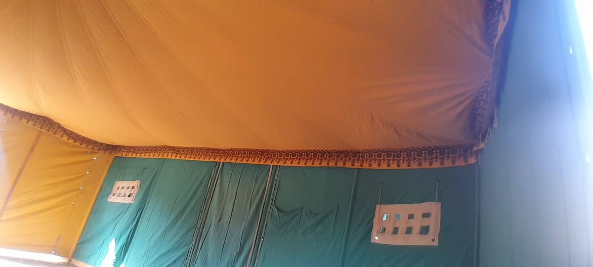 خيمه صباحيه الاصليه نضيفه قياس ٥ب٥ السعر ٥٠٠وبيها مجال المكان السماوه قضاء الخضر للأستفسار الاتصال على الرقم ***********
