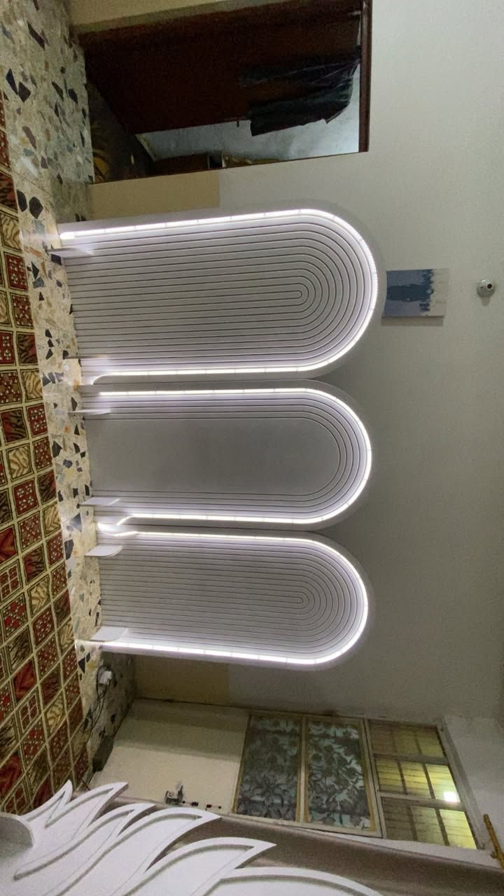 مشروع كوشات جاهز 3 كوشات مع محتوياتها مامستعملات ابد 
خلفيات كوشة عدد 3
ستاندات حديد قوي للستائر عدد 3 
مقدم كيك وكلاصات مزخرفه عدد 3 
ملكانة عدد 3
دف عدد 12 كل كوشة وياه 4 دف 
قند عدد 3 
مشروع جاهز مجهز كل الكوشات سعرهن 1500 
التواصل واتس اب فقط او خاص ***********
