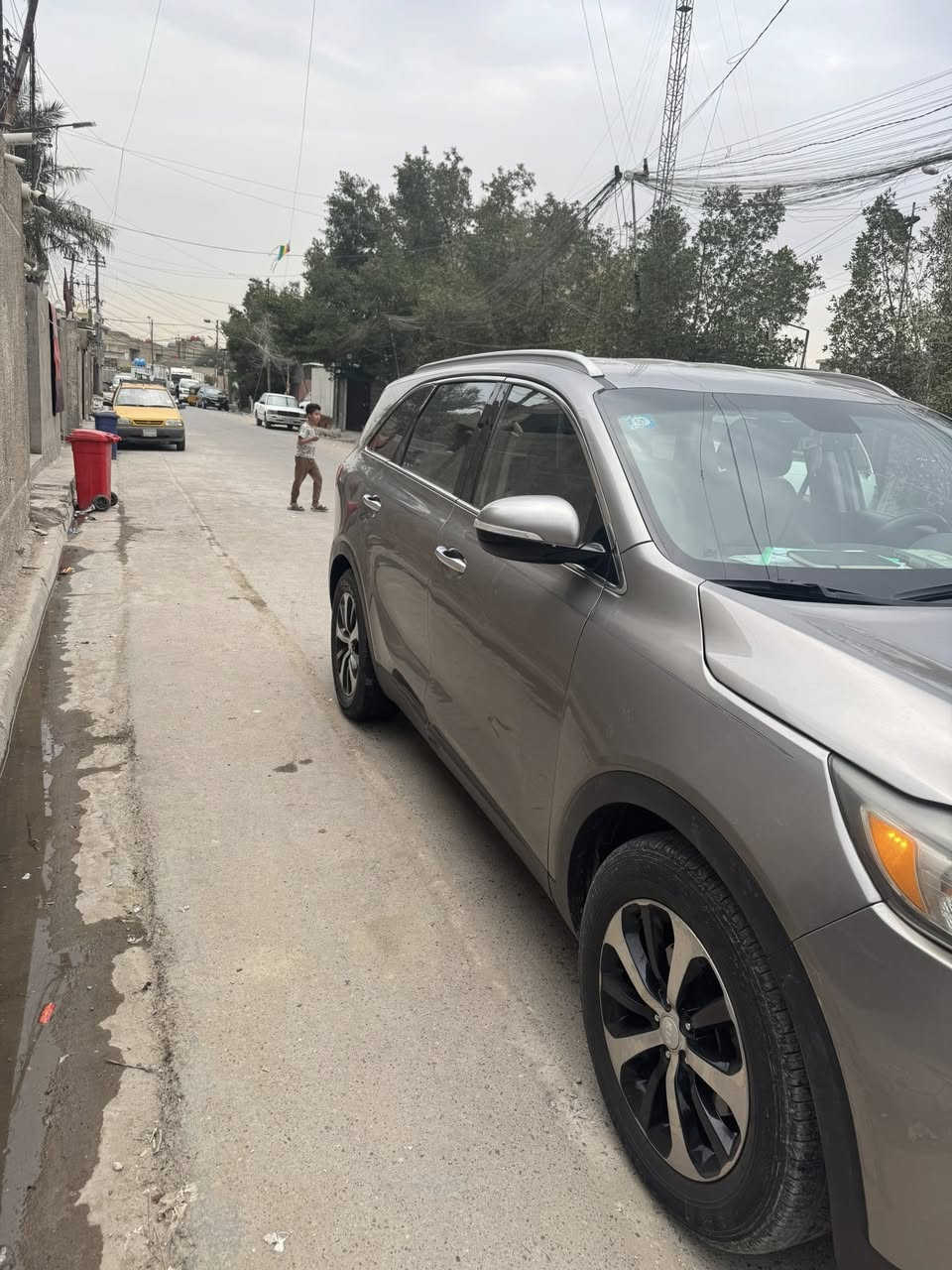 السلام عليكم سيارة سونتور 2016 سبعه راكب سته سلندر صور الحادثه مجوده بل منشور مكان السياره بغداد مدينه الصدر وبيه ضربه بل جاملغ الخلفي موهشر على السعر 170 وبيه مجال بصيط ***********
