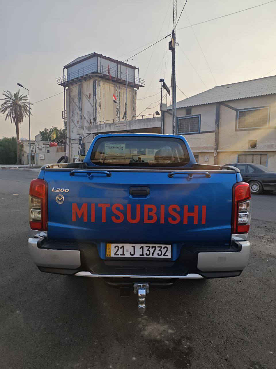 بكم مسيوبيشي  L200 فور ويل
بانزين
 كير عادي 
2023
 ماشيه 49 km
مكفوله من صبغ 
بارد قليل خلف الدعامية الامامية
السيارة جديدة واحلة من الصور بدون نقص 
 رقم سليمانية  باسمي تحويل اي وقت 
السعر 210 
بغداد العطيفية قرب جامع براثا
*********** بغداد, العراق
