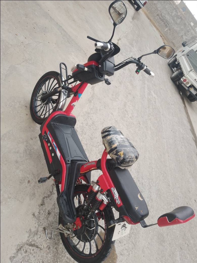 دراجه الماسه 5 بطاريات نص عمرهن سعر 200 اتصل ع ***********
