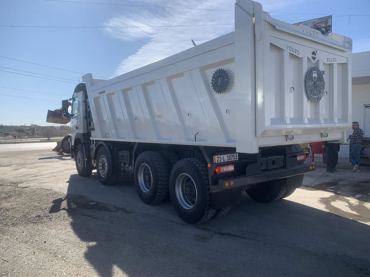 فالفو وحش FM/500 كير اوتماتيك عقرب مجموعة توب تلاين مربع ربل حديث شاصي بلادي كامل مواصفات مرقمة جديد بودي جديد صفر تخم تاير جديد سيارة جديدة ونظيفة ماشية قليل

موديل / 2020

اوقات الاتصال من ساعة 9:00 صباحاً حتى ساعة 8:00 مساءاً

***********

***********

***********

عنوان / كركوك معارض شارع المطار مقابل جسر واحد حزيران 

معرض الرافدين المركزي للسيارات الثقيلة
