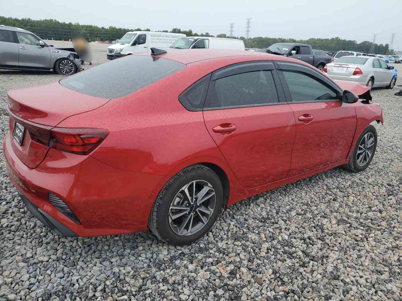 السلام عليكم
كيا فورتي موديل 2024 
حادثها كما موضح بالصور 
السياره حالين بلحره عمان
على وضعها بدون تصليح 
سعرها 115 وبيها مجال بسيط 
لاستفسار ***********
