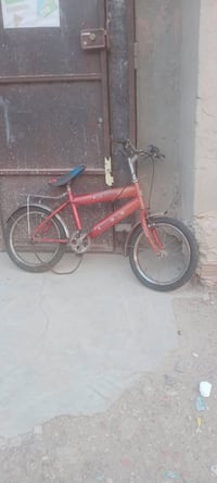 مستعملة • بحاجة صيانة • مقاس ١٦