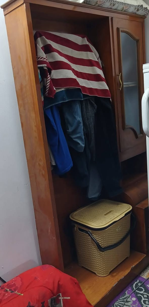 السلام عليكم الزاوية 30 ميز تواليت 30 جرباية 75 نظيفات وقويات مكان ناصرية المركز رقم  ***********
