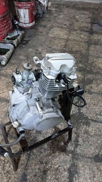 اربعه كير • تشتغل • نعومه