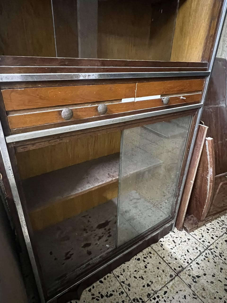 سلام عليكم عندي كاونتر للبيع مكاني بغداد العامرية والسعر ما نختلف بي التواصل عالخاص


**إذا كنت صاحب هذا الإعلان وتريد حذفه لأي سبب، رجاءا أرسل رسالة إلى الدعم الفني**