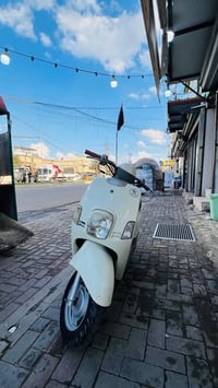 دراجه ماكس بوليس نضيفه كلش السعر 700 وبيها مجال بسيط مكاني البلديات 07...