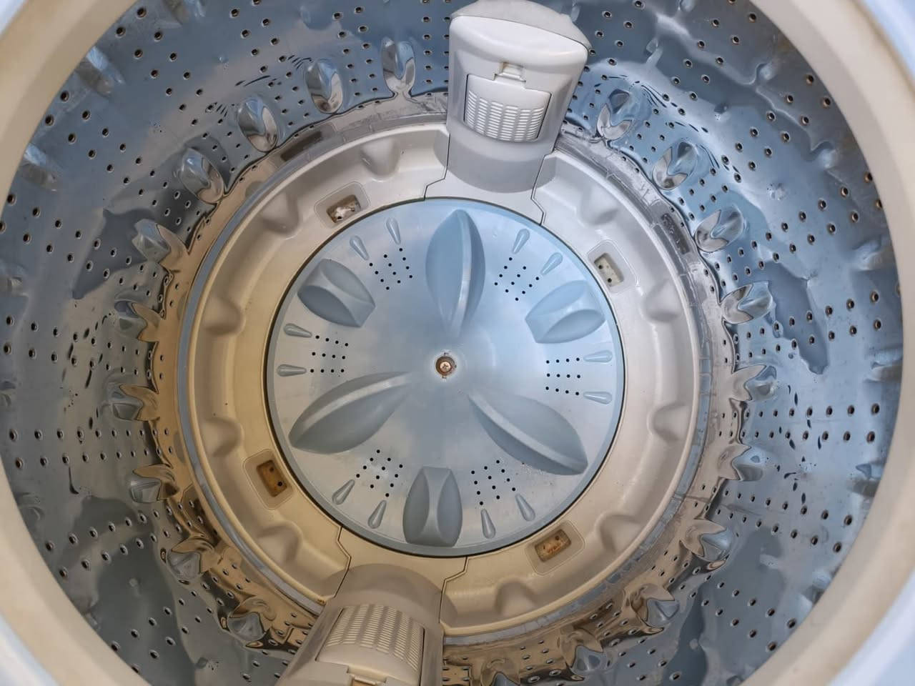 غسالة اوتوماتيك ماي حار وبارد
شركة دنگا العالمية
حجم كبير
رايدها ب 180
واتساب :
***********
