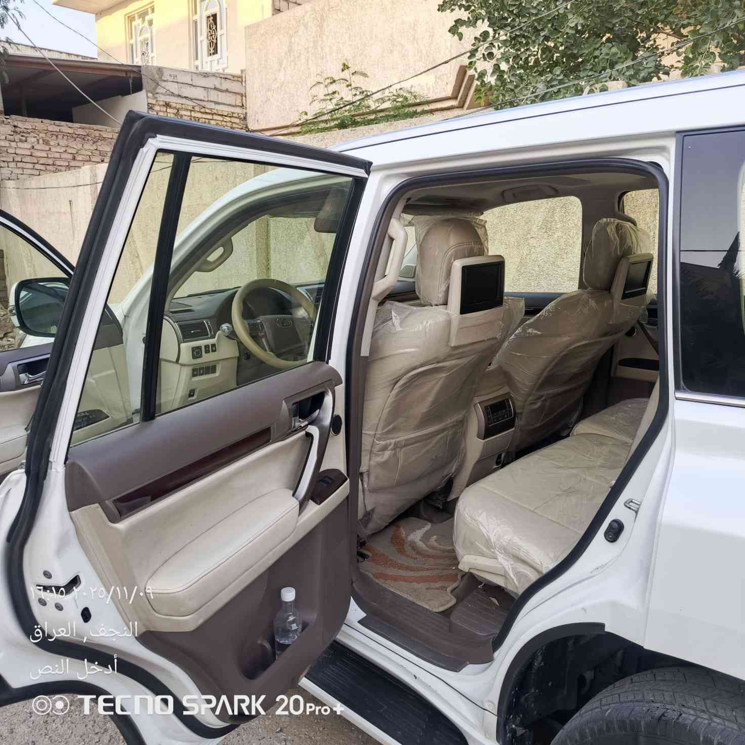 السلام عليكم
لللبيع لكزز GX460 
موديل 2014بريم اصل باب اول
ماشية 190 الف حقيقي اصل 
 سيارة على ايد وحدة فقط
مكفولة من صبغ تبديل و بارد و شخوط ورصعات كفالة حتة 
رقم بغداد بسمي هزة فحص جديد 
***********
مواصفات 
جكات 
شاشات 3 بلاديات
رادار امامي + جانبي
كشنات حار + بارد + ثنين كراسي كهرباء
كشن سايق خزن مموري
اربع كامرات 360 
ستيرن كهرباء خزن + ستيرن تدفىء
اتو بارك تصفط وحدهي
13 سماعة + دمام 
كشنات خلفية كهرباء 
تشغيل عن بعد 
فتحة بل سقف
ريموند شاشات 
بصمات اثنين مع كودات 
اعلى مواصفات بل لكزز فول للاخير 1/1
مكان سيارة النجف الاشرف
