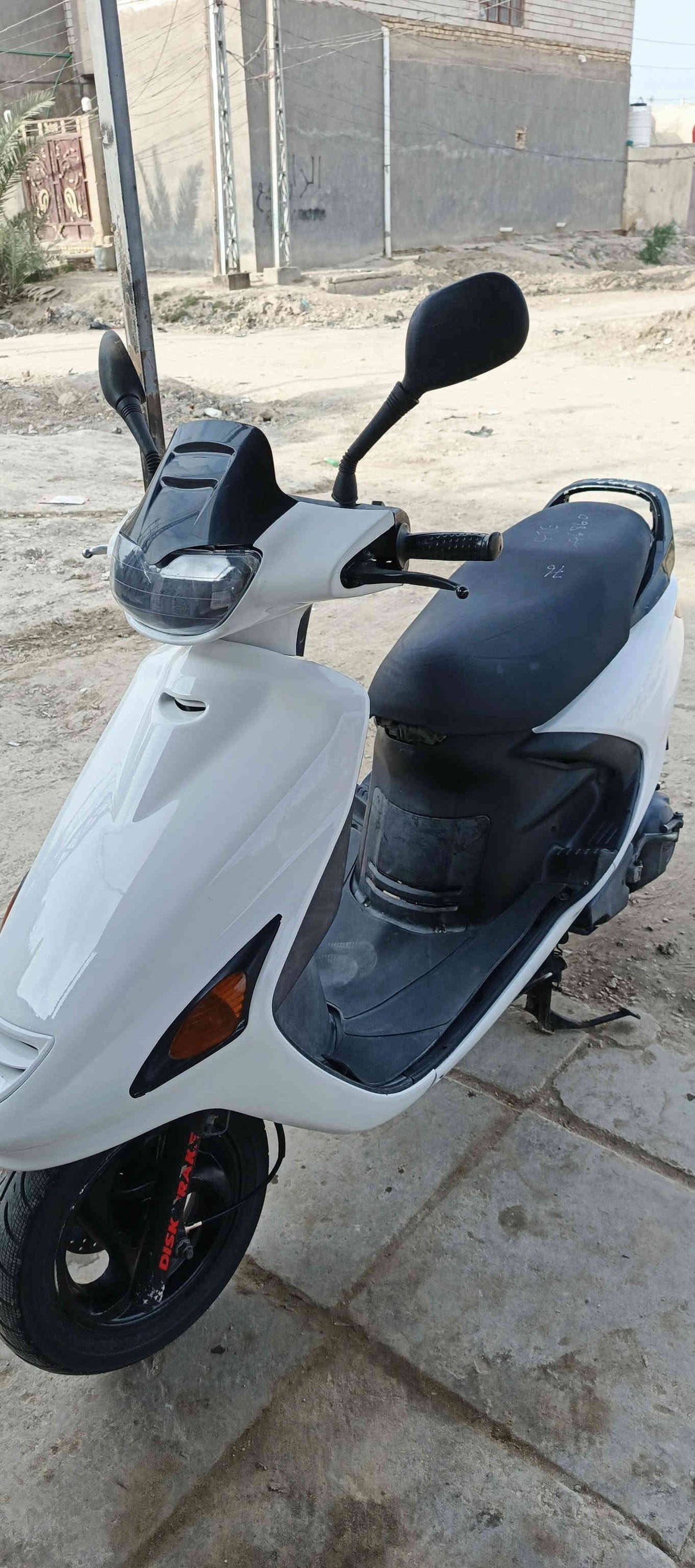 سلام عليكم دراجه فحل دسك على فحص مكينه ناعمة  كهربائيات شغاله سلف هندر دراجه كل نقص مابيها السعر ب 525 مكلف بالنشر الرقم‏‪***********‬‏
