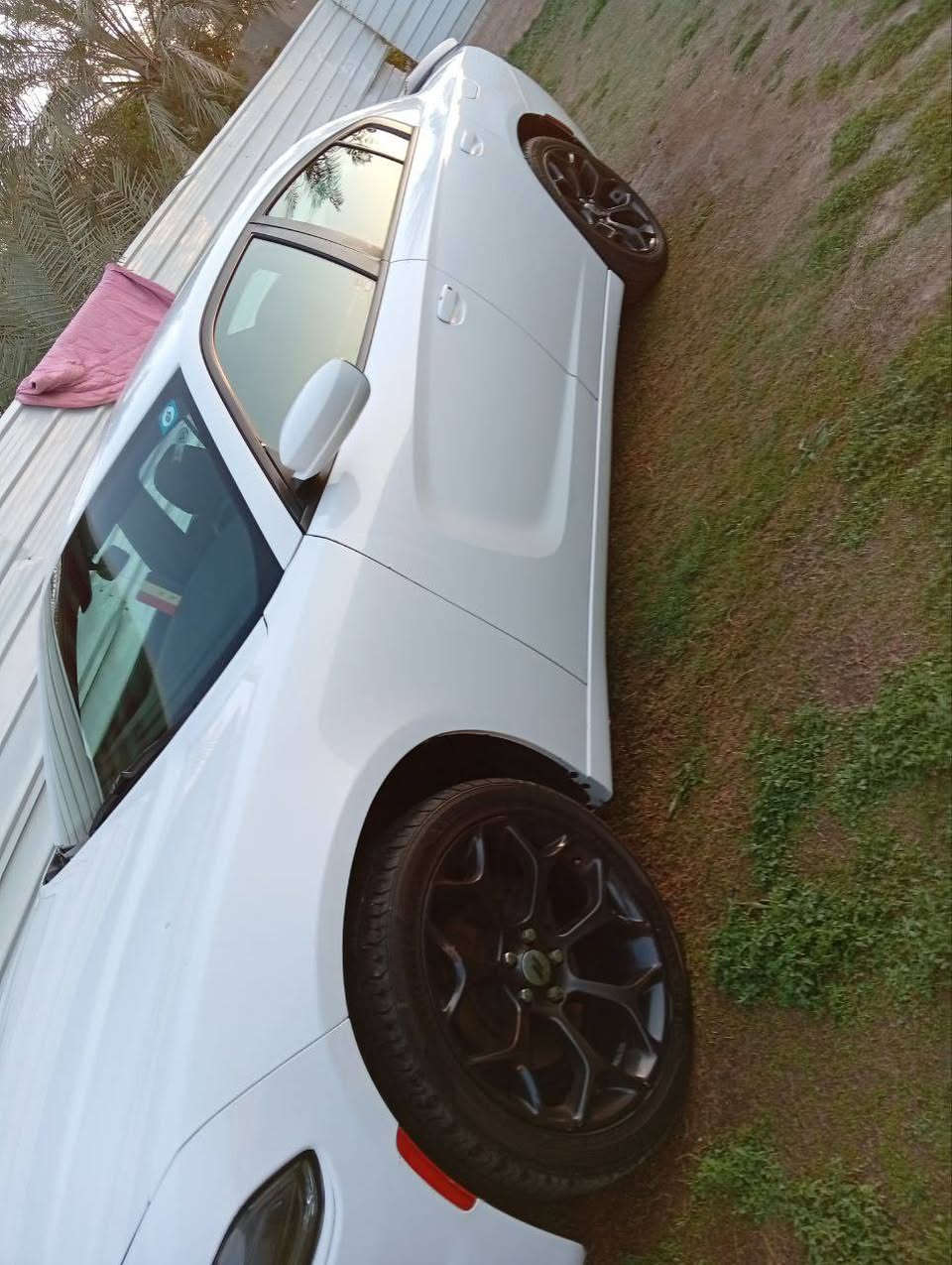 السلام عليكم دوج جارجر 2019 مواصفات SXt المعروفه بدون حادث كلين فقط دعاميه اماميه حتى بدون ايرباك رقم بغداد انكليزي
مواصفات 
*شاشه كبيره
*حساسات 
*تشغيل عن بعد 
*ماشيه 123km
*ويل عشرين 
*تو ويل 
*تبريد قطعتين 
سياره جديده جاهزه للاخير
***********
***********
العنوان بابل الشوملي
