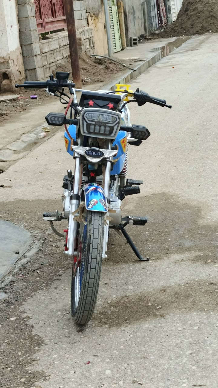 دراجه تايكر 25 للبيع السعر 800 وبيها مجال فدنوب بسيط واليحب يتصل هذا رقمي ***********
