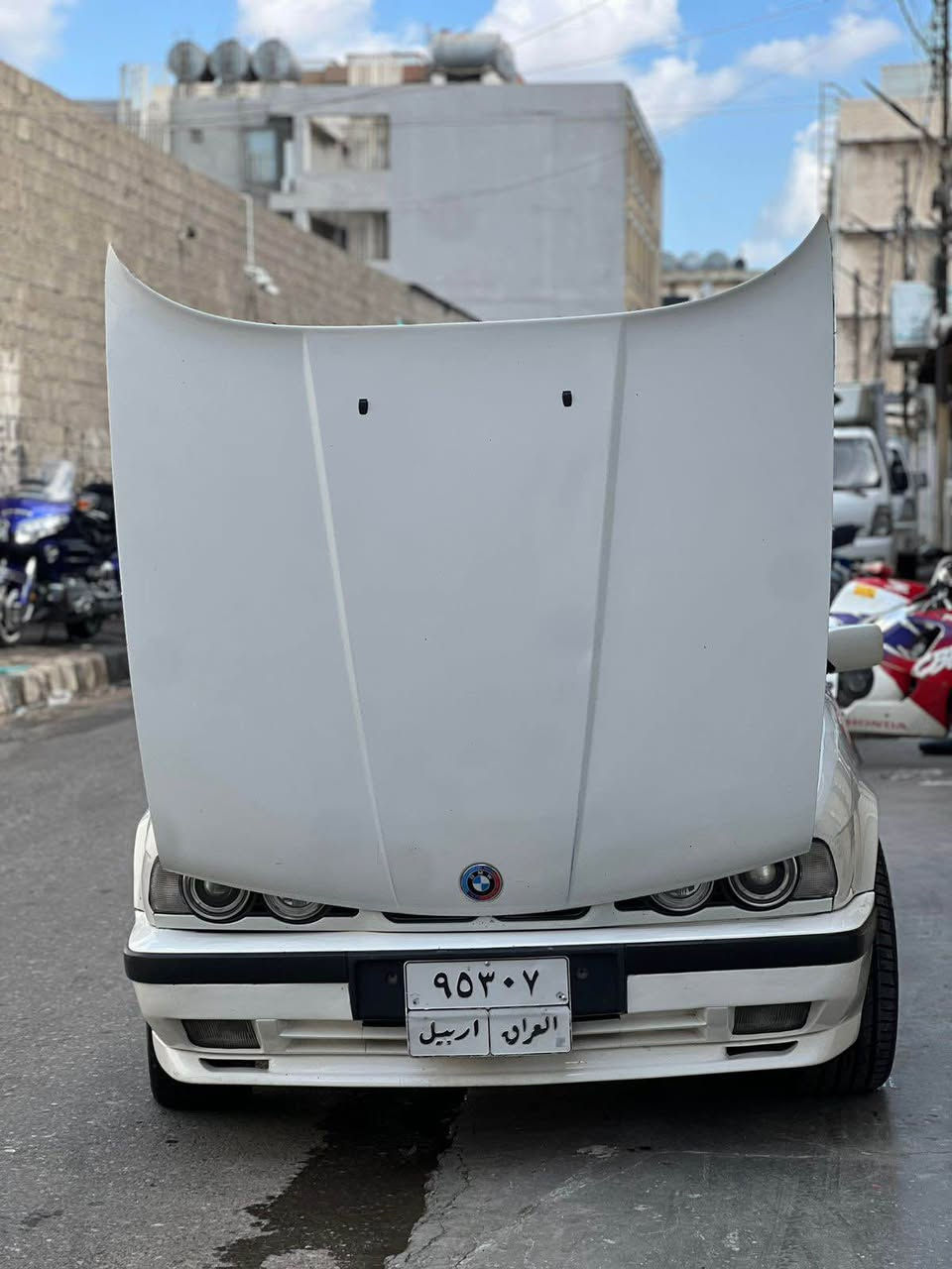 Bmw١٩٩٣ 
بستيك سبوخي هةية  
مةكينة ٥٢٠گير عادي  دجيتةل 
٤جام كارةباي سلايت پةرةشوت فورميكة absويل ١٨mرةقةمو سةنةوي كةونة أربيل, العراق


**إذا كنت صاحب هذا الإعلان وتريد حذفه لأي سبب، رجاءا أرسل رسالة إلى الدعم الفني**