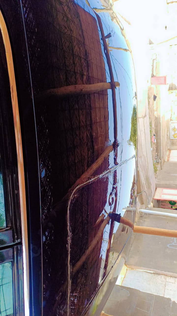 BMW  525 
رقم بغداد بااسمي تحويل يايوم يعجبك 
سيارة حداديه ٥٠ بالميه 
مكينة  كايمه يعني كاضه 
مال بطه ٢ ونص 
ابيعك بدي وكير سيارة يرادلهه ترتيب 
السعر  ٢٥ وبيهه مجال 
الشراي يتصل وبيه خير ويدلل 
***********
