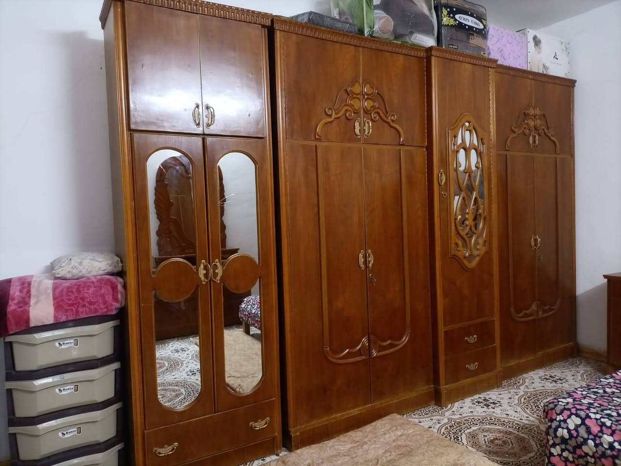 سلام عليكم للبيع رقم موبايل ***********
